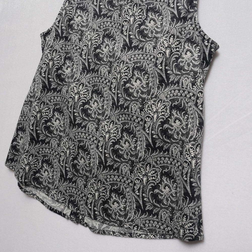 Charter Club Golf Collection Sleeveless Womens Size 10 Black White Paisley Top - Picture 14 of 14